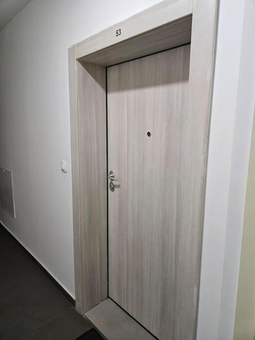 Milo Apartment 斯科普里 外观 照片