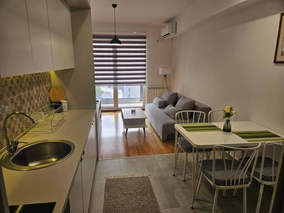 Milo Apartment 斯科普里 外观 照片
