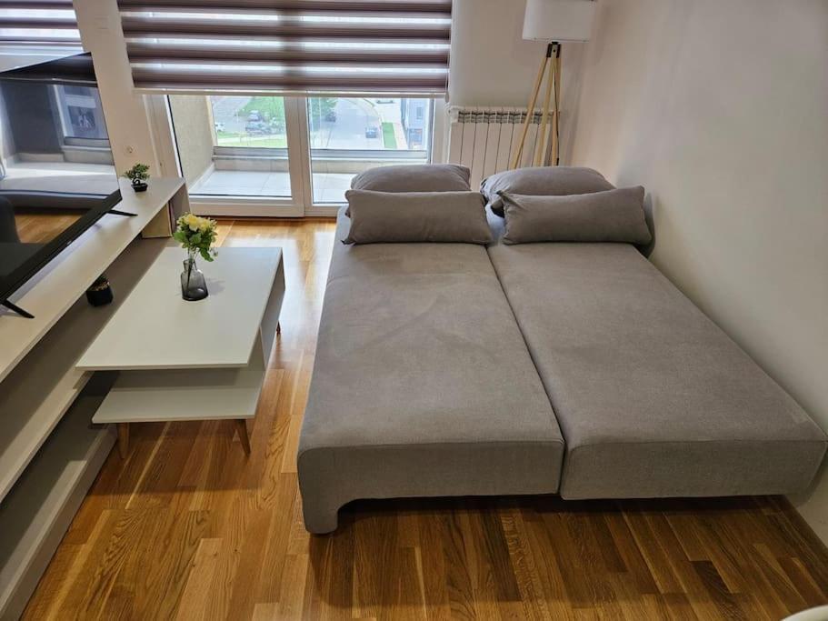 Milo Apartment 斯科普里 外观 照片