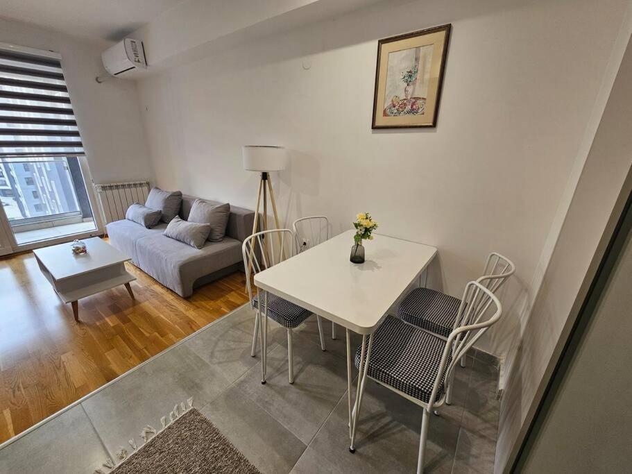 Milo Apartment 斯科普里 外观 照片